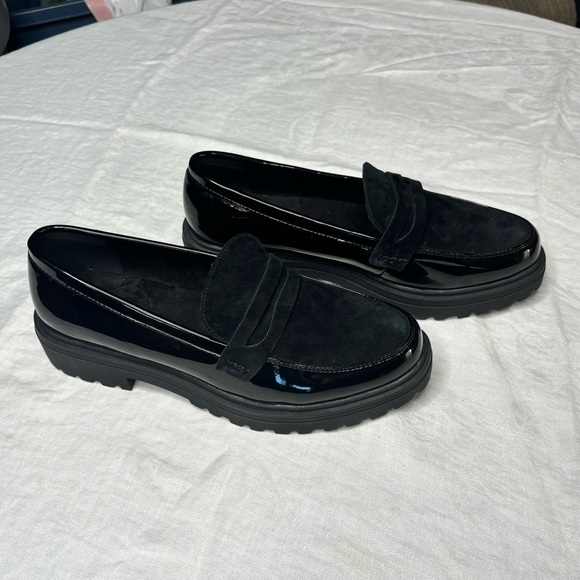 Madison by Soft Moc Dotty Loafers - Picture 1 of 9
